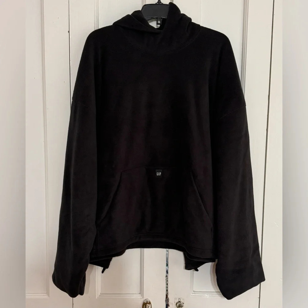 Yeezy Gap Engineered by Balenciaga Polar Fleece Padded Hoodie in black - Picture 2 of 11